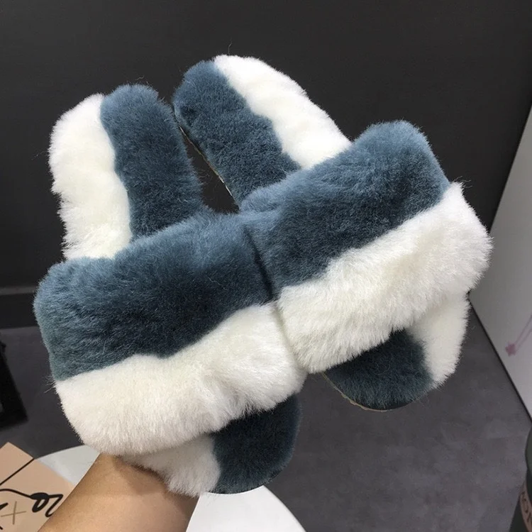 

2021 New Arrival Wholesale Ladies Winter Fur Slides Warm Designer Furry Fluffy Slippers for Women Famous Brands Fuzzy Slippers