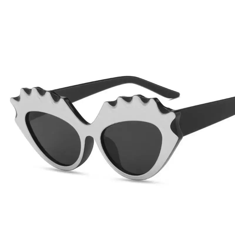 

New fashion serrated Sunglasses personalized cat eye eyebrow sunglasses Fashion Show Sunglasses for girls women