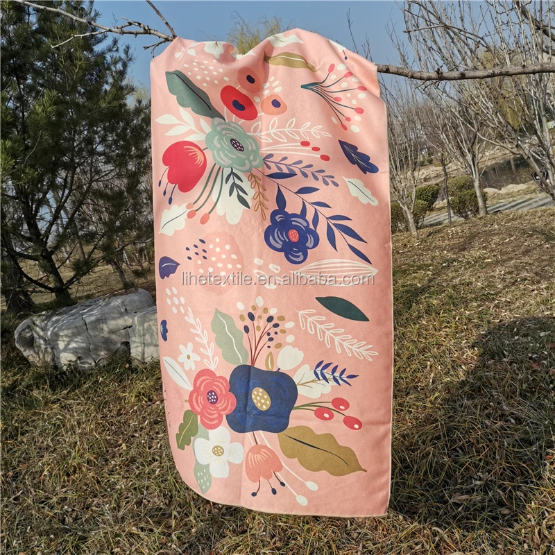 Beach Towels Made With Recycled Plastic Water Bottles Grs Certified