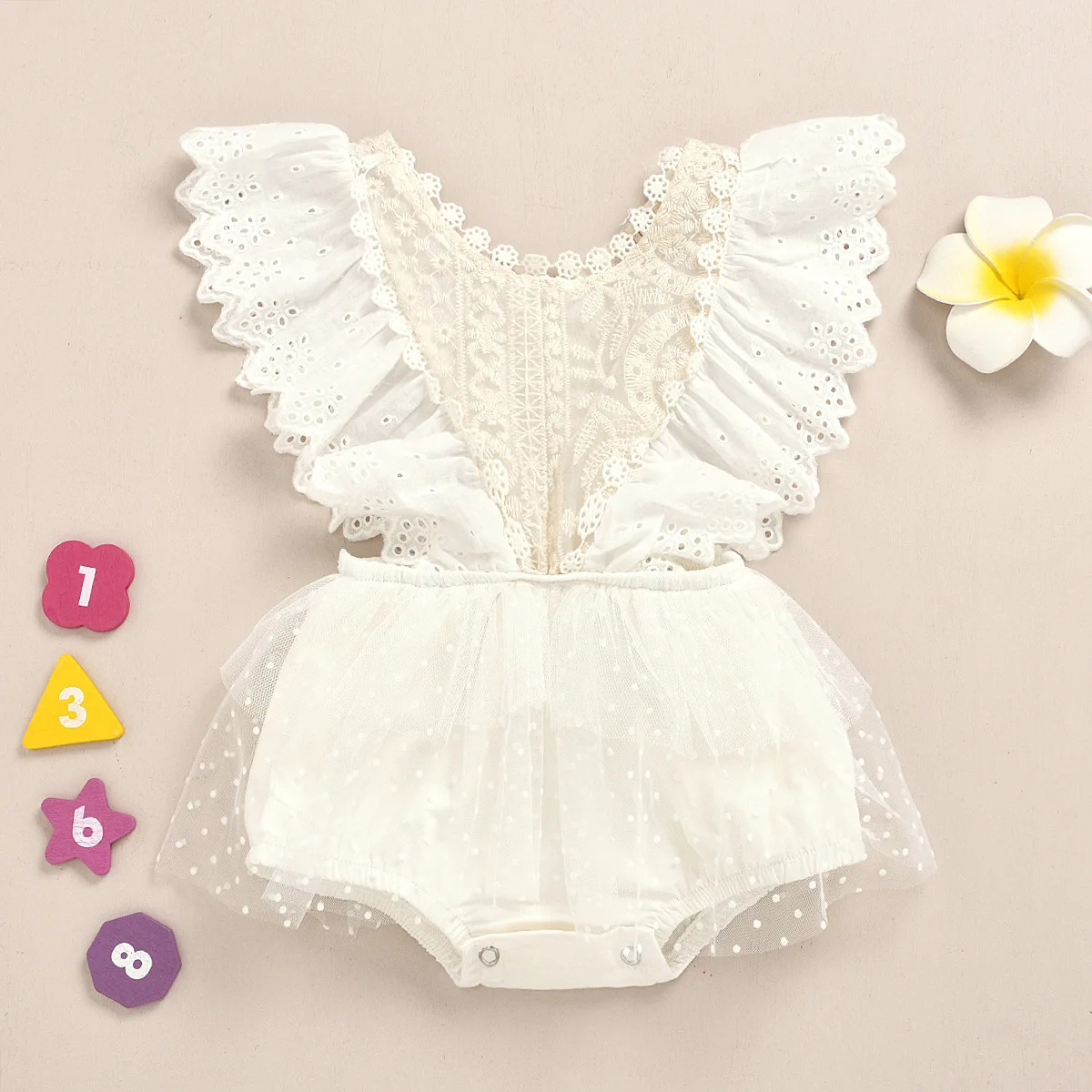 

Baby Clothes Romper Trumpet Sleeve Pretty Lace Girls Bodysuit M2013