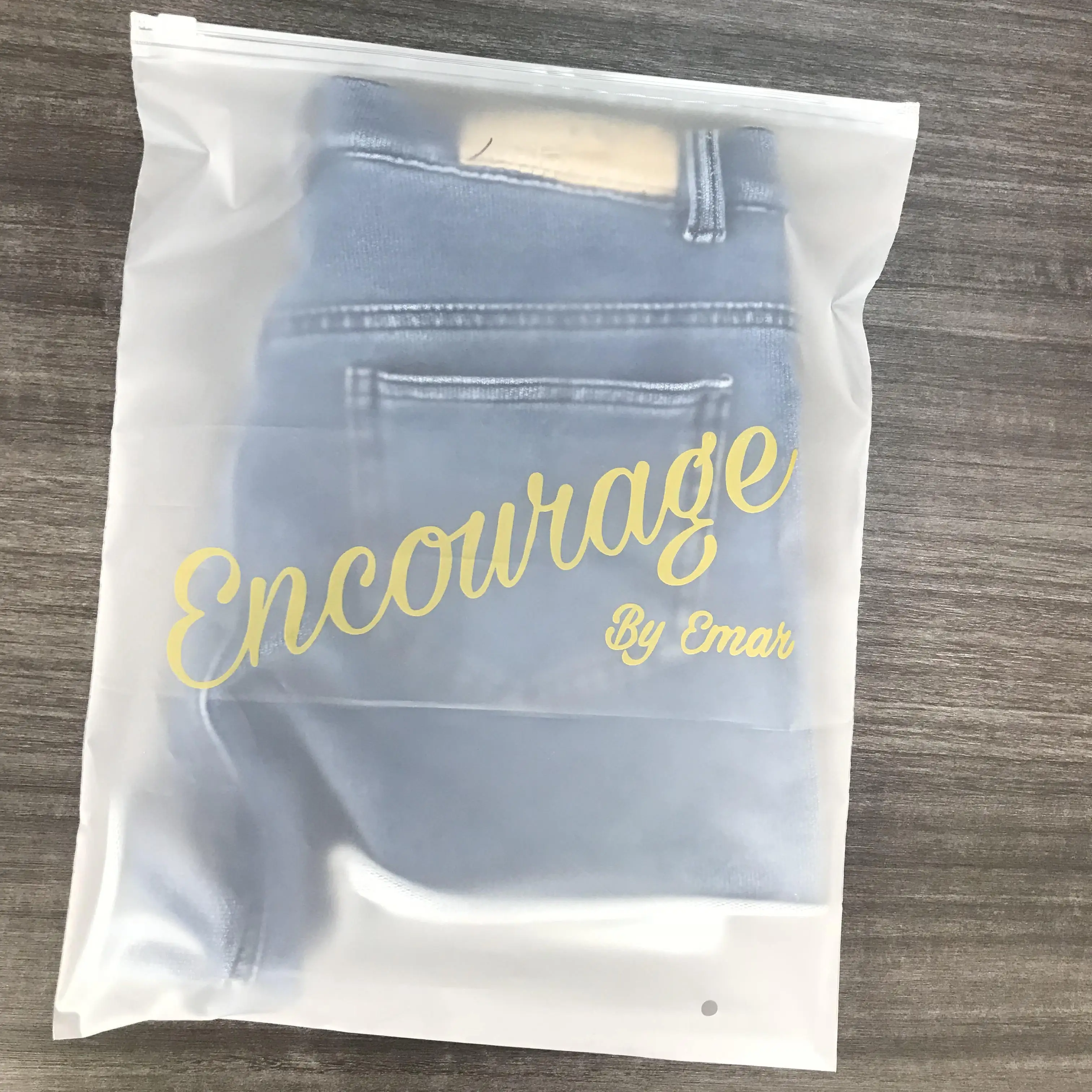 
Eco friendly custom factory price with your logo t shirt packaging frosted zip lock plastic bags for clothes 