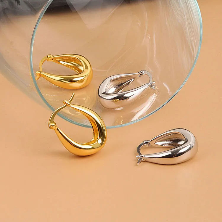 

SC Fashion Gold Plated Earrings European and American Luxury Crescent Shaped Hollow Chunky Huggie Hoop Earrings for Women