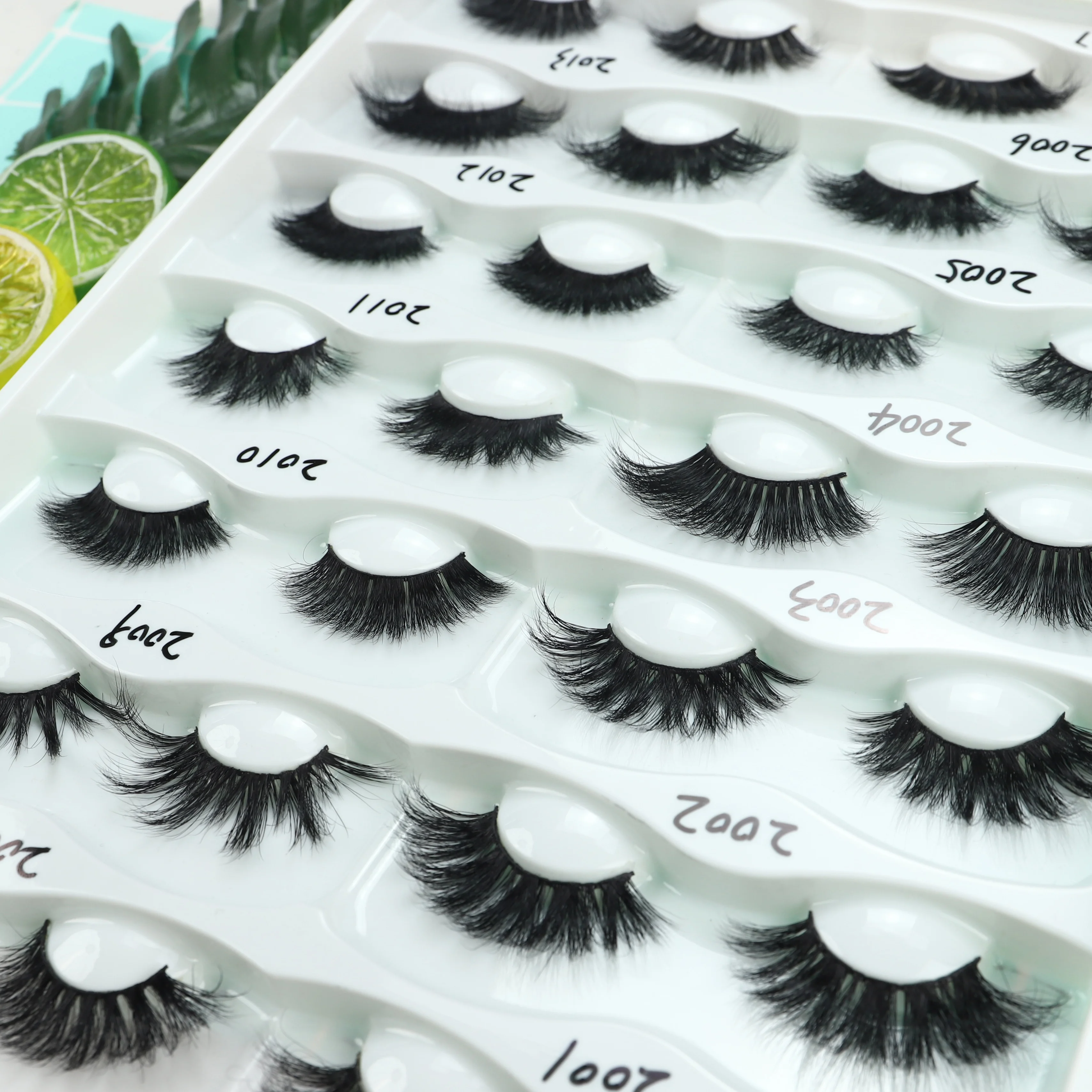 

2021 wholesale 3D new style 25mm high quality siberian mink lashes vendor with lash boxes full strip eye case books