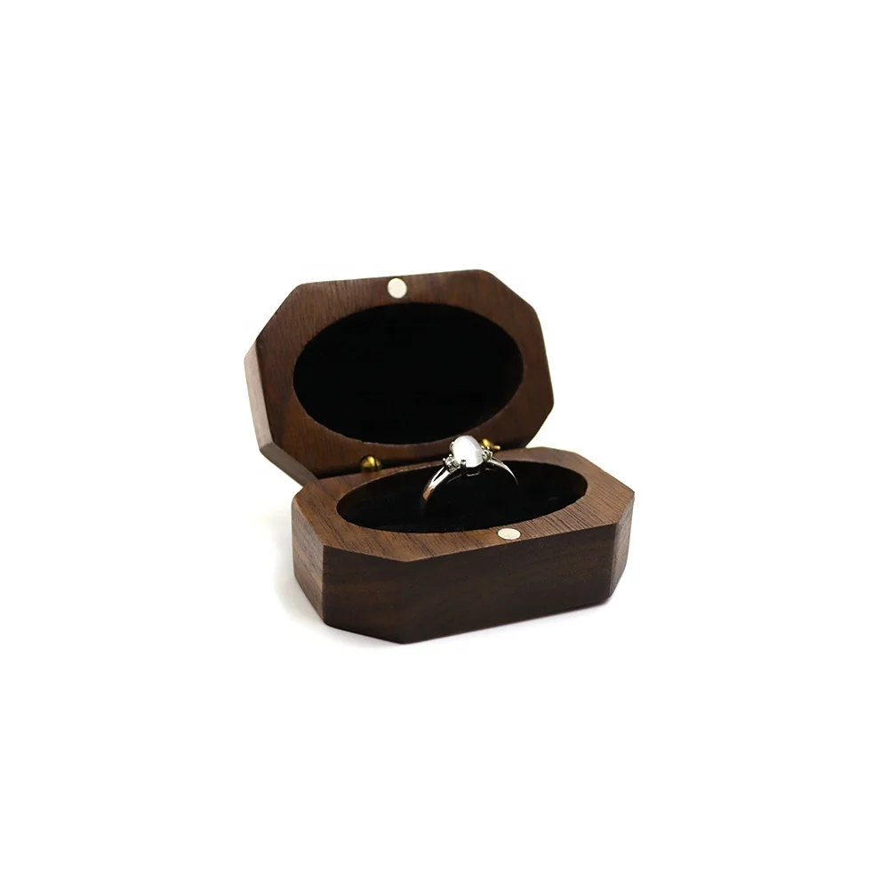 

New square jewelry storage box light luxury creative retro wooden high-end diamond ring box