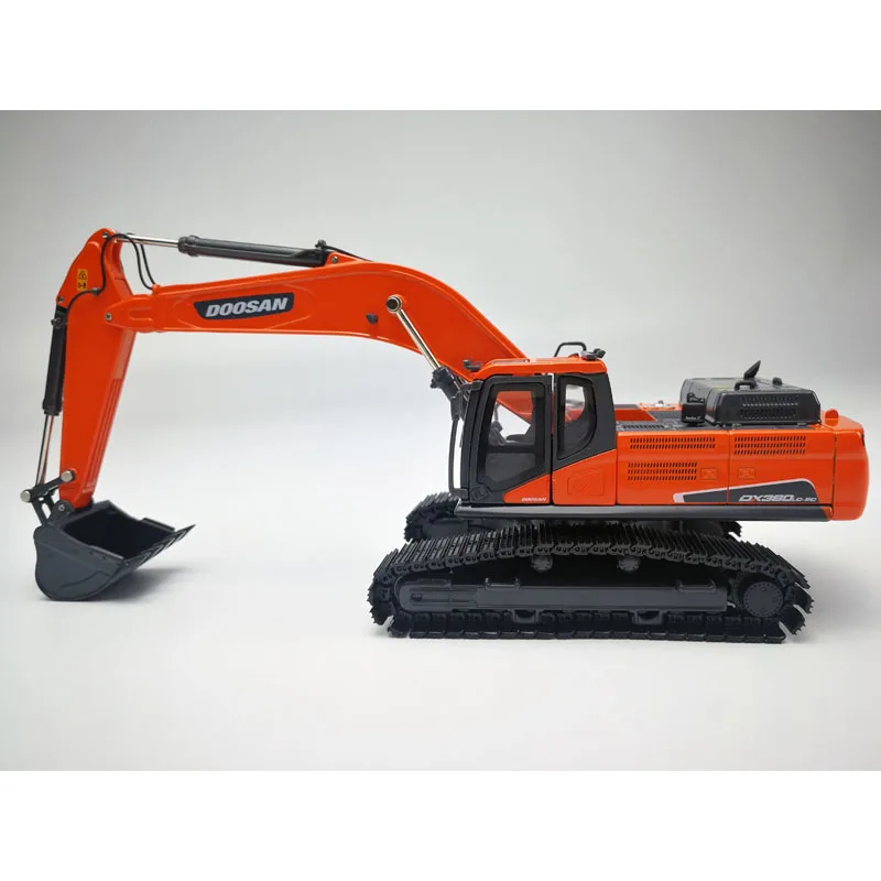 

1:50 DOOSAN DX380LC-9C Excavator Diecast Model Toys, Orange