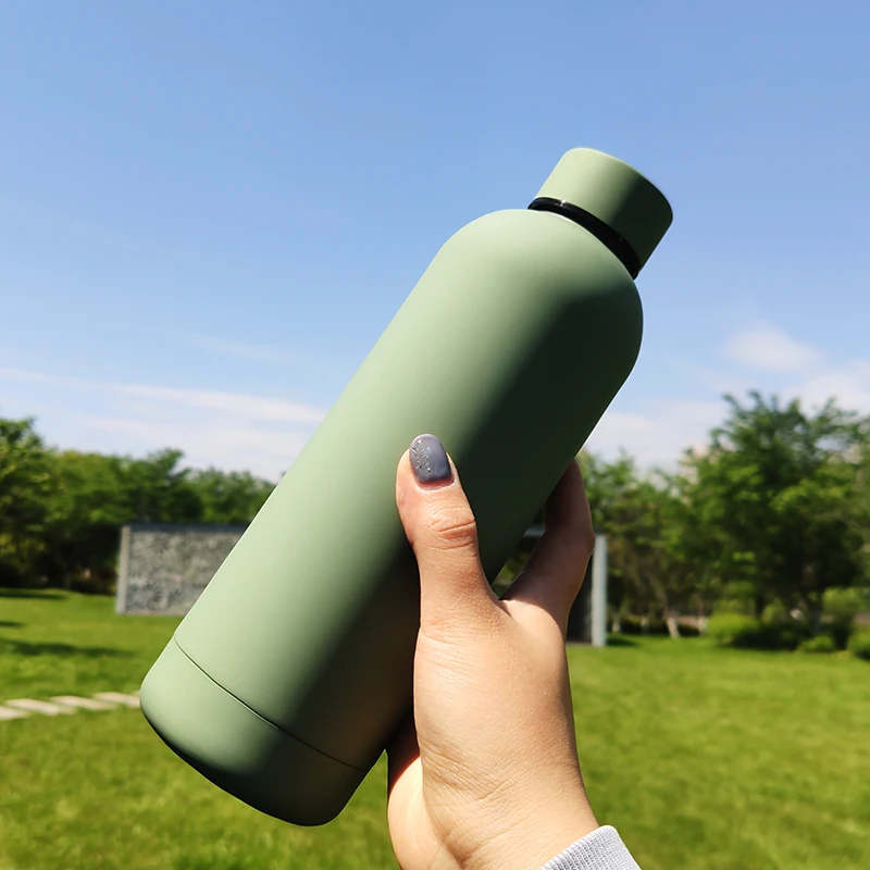 

Mikenda Customized Stainless Steel Vacuum Flask Water Bottle Insulated Sports Bottle, Custom pantone color