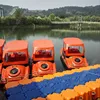 factory direct sale competitive Price, 4-5 person battery powered water park electric boat for fun