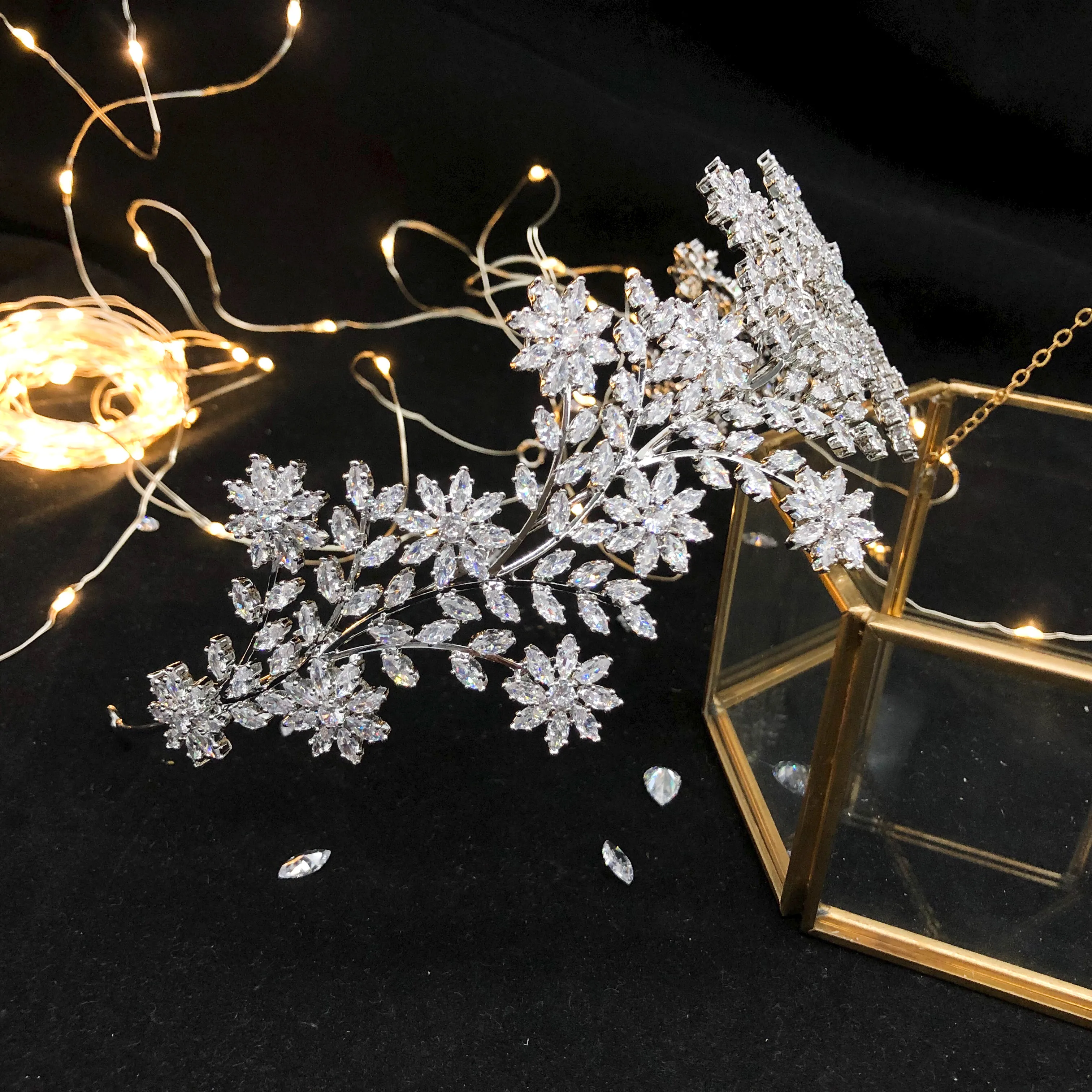 
Hot Sale Elegant flower wedding bridal cubic zirconia zircon hair vine headpiece crystal princess crown 