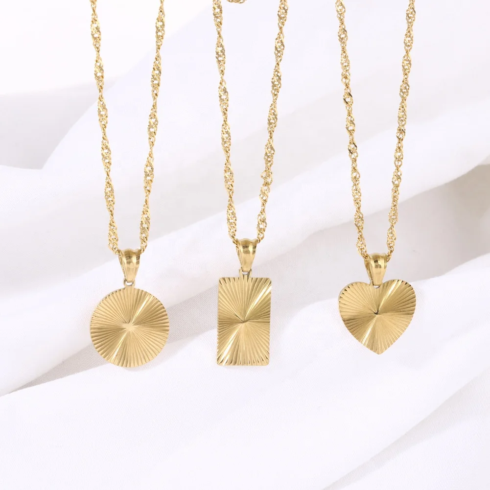 Minimalist Wholesale Custom Waterproof 18K Gold Plated Stainless Steel Necklace Texture Heart Square Pendant Necklace for Women