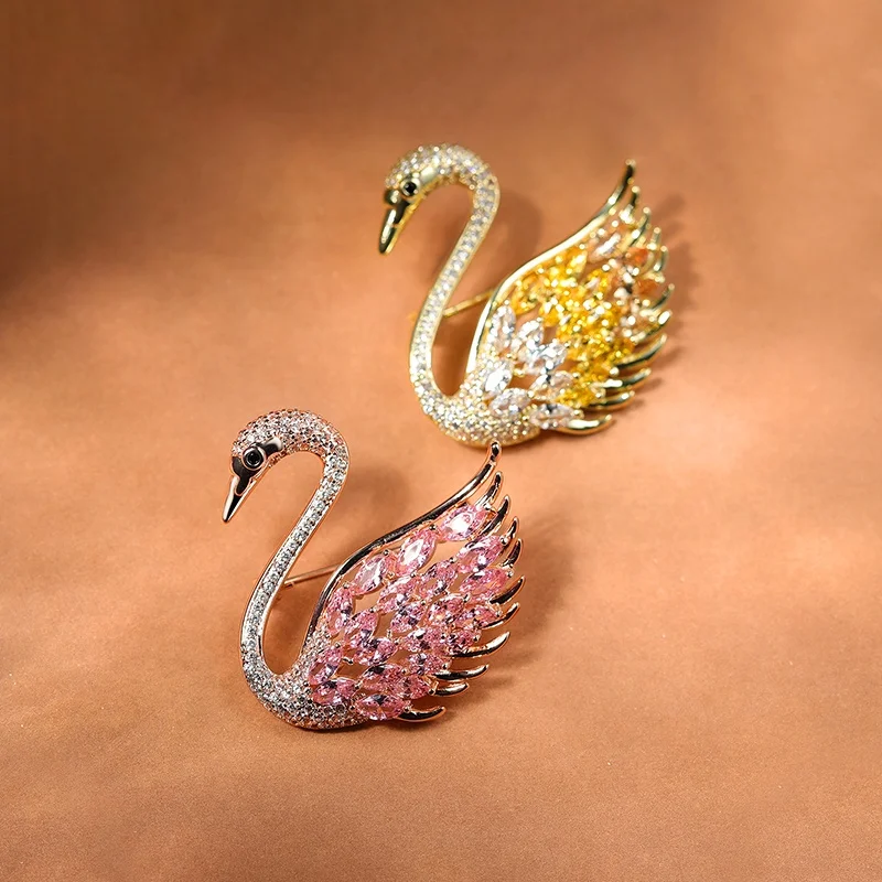 

QIANZUYIN Luxury Fashion Swan Pins Wholesale Jewelry Accessories Cubic Zirconia Designer Brooches Wedding Bride Animal Brooch, Gold,silver