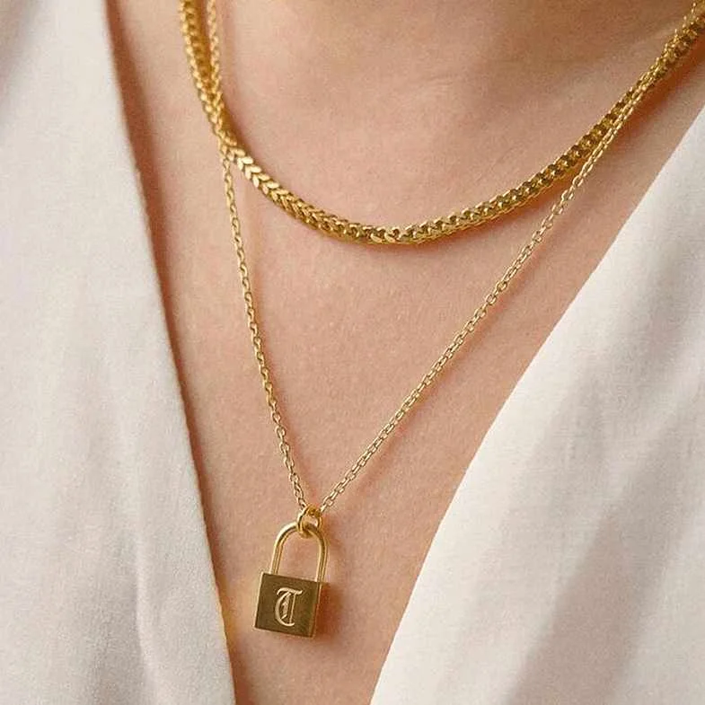

Minimalist 18k Gold Plated Padlock Necklace Stainless Steel Old English Personalised Gold Lock Necklace