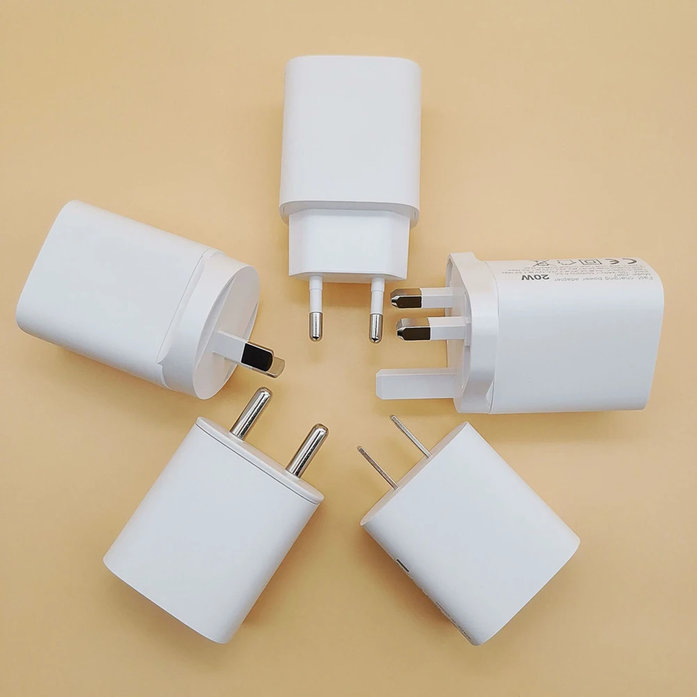 

Hot SPD20W dual protocol charger for Apple mobile phone QC3.0 Huawei Android mobile phone fast pd charger A+C dual port