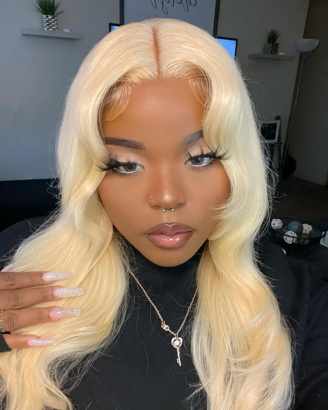 

613 Blonde Body Wave Lace Front Wig Human Hair 13x6 Body Wave Lace Front Wigs 150% Density Pre Plucked with Baby Hair