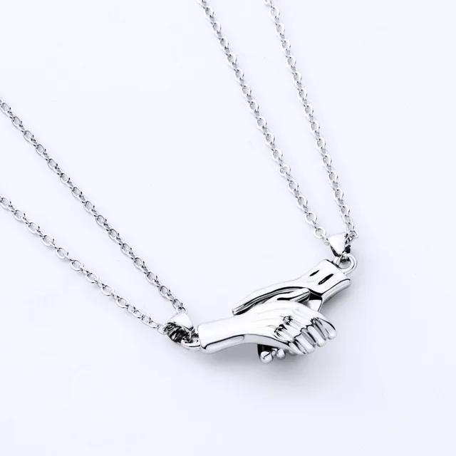

2pcs/set valentine's Day Gift Handshake Holding Hands Magnetic Necklace Silver Matching Couple Magnetic Hand Pendant Necklace