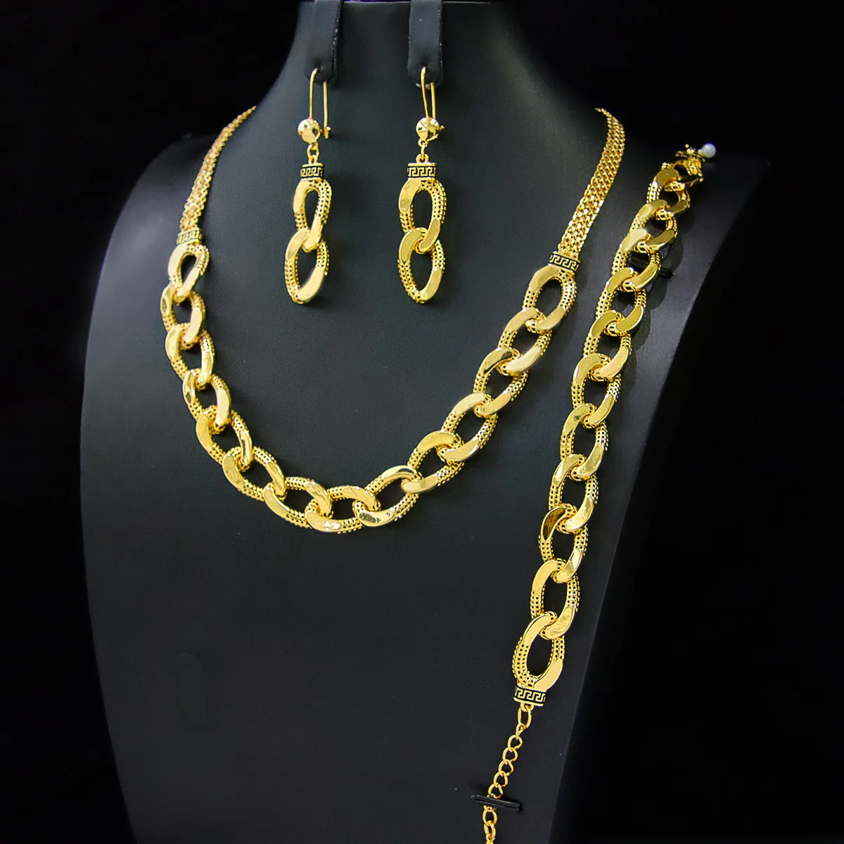 

Hot Selling Brass Cuban Link Chain Jewelry Stacked Necklaces Jewelry Set 18k Gold Plated for Women