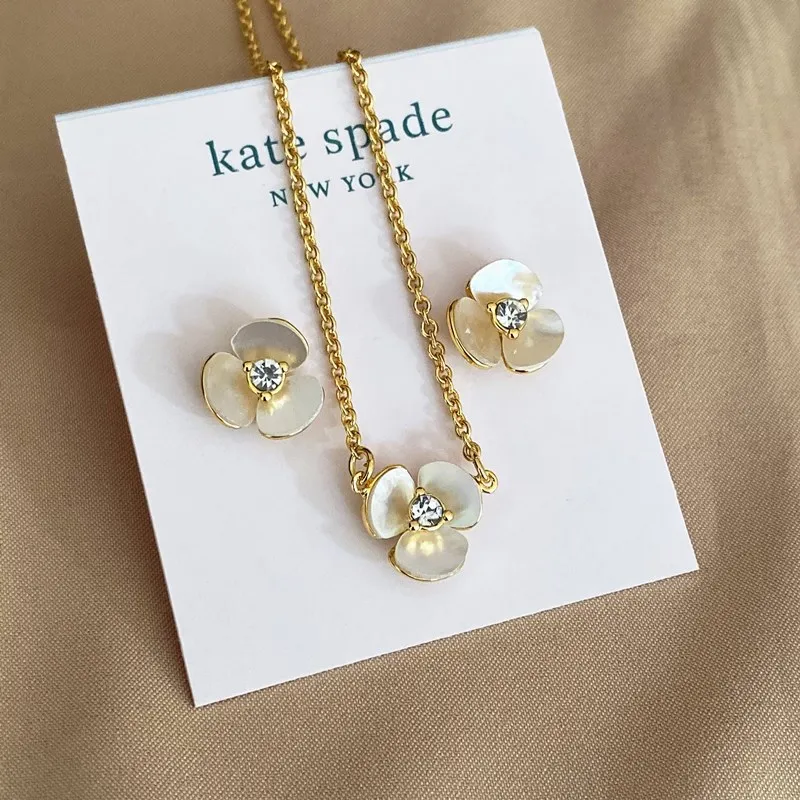 

Popular 18k Gold-Plated Spade Necklaces With Diamonds And Pearls Disco Pansy Earrings