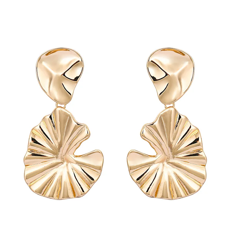 

Charare alloy 18K gold plated flower shape earring 2020, Golden