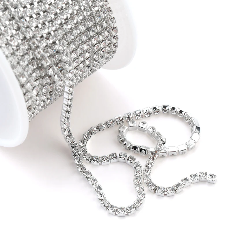 

Clear Faceted 3D Rhinestone 3mm ss12 Crystal Garment Accessories Rhinestone Chain for Garment Decorations