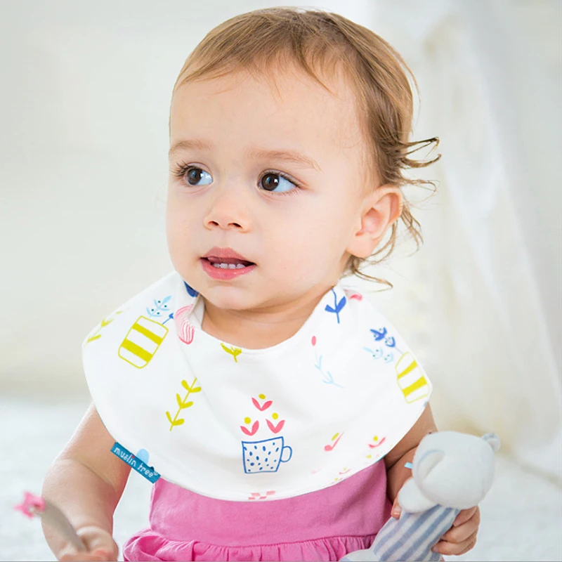 

Wholesale Crescent Shape Cotton Infant Bibs Newborn Baby Printing Bibs
