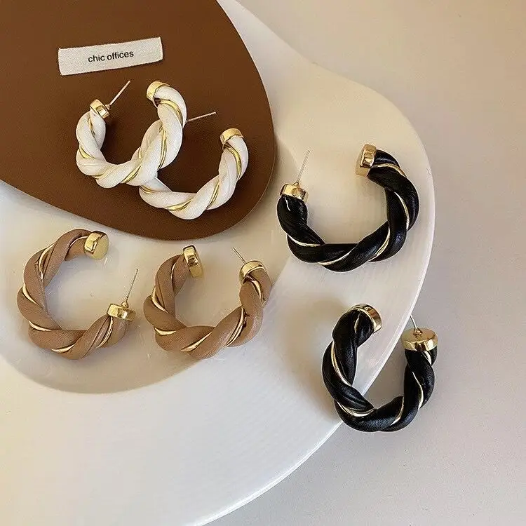 

JUHU New retro alloy earrings twist C type simple and versatile temperament jewelry wholesale for women, Colorful