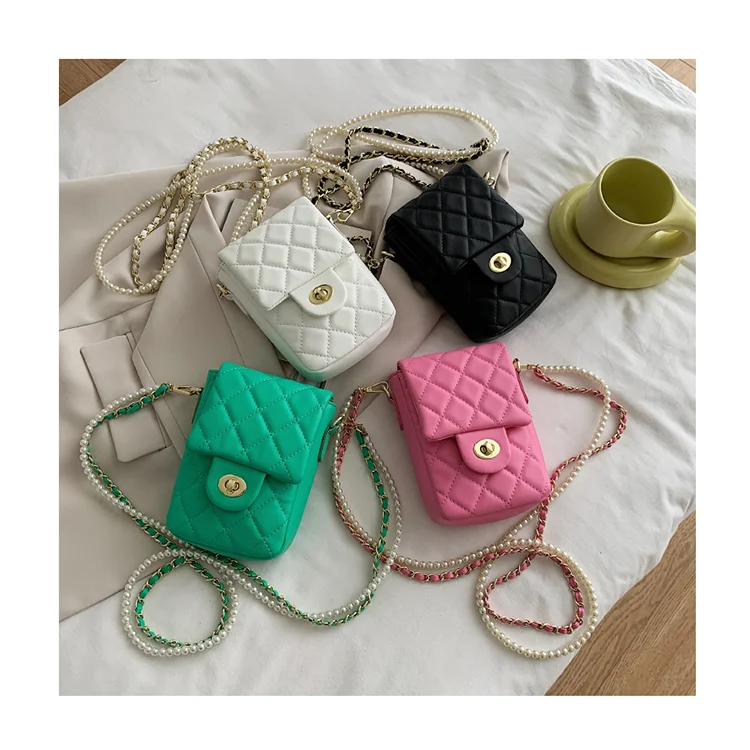 

Trendy Metal and Pearl Chains Ladies Shoulder Phone Purses 2021 Women Quilted Hand Bags Plaid Women Mini Purses and Handbags