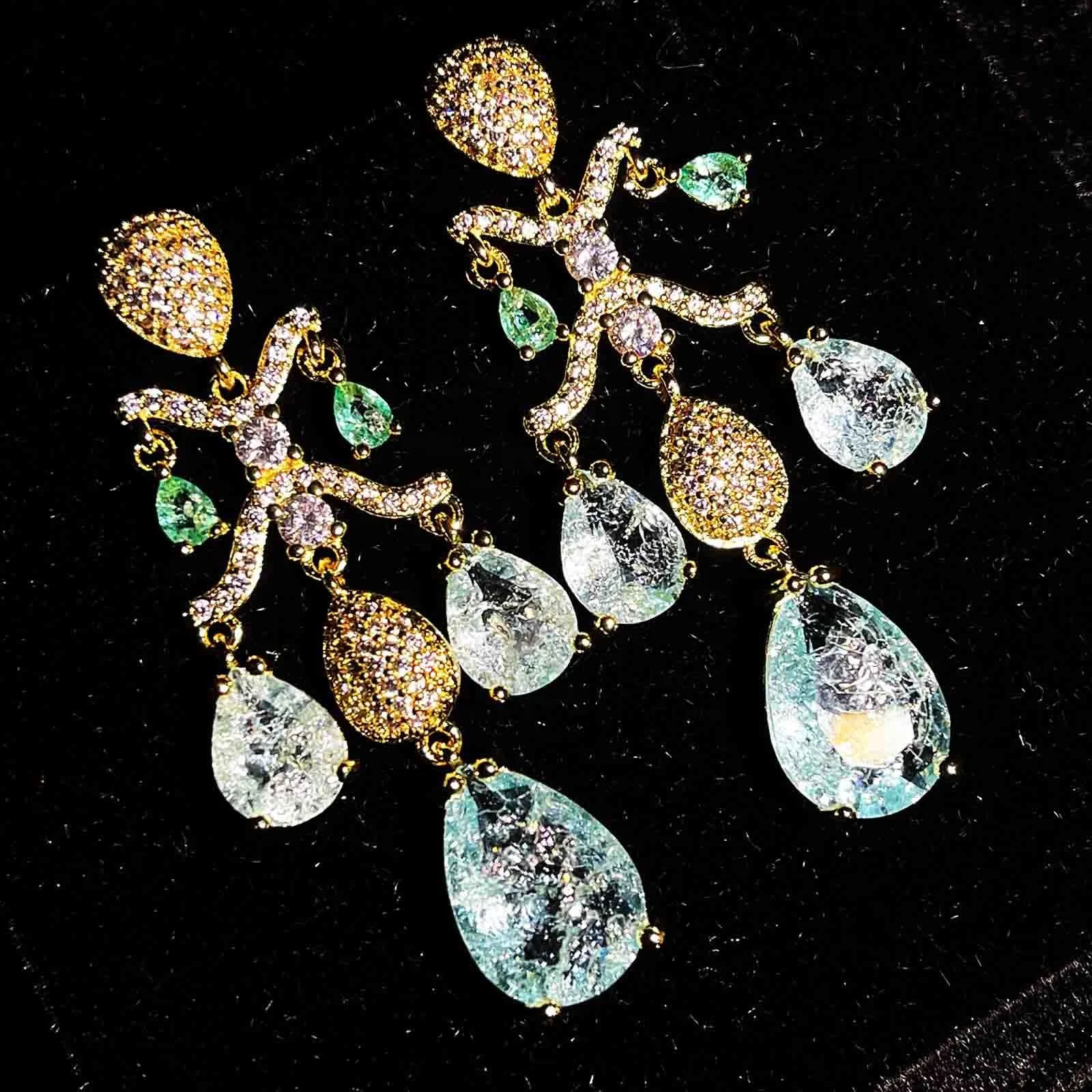 

Luxury Crystal Tassel Chandelier Earrings 925 Silver Pin Wedding Ladys Party Teardrop Emerald High Quality Fine Indian Jewellery, Gold