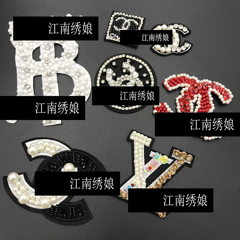 

New manual BT double C Beaded diamond embroidered decorative badge bag clothing accessories Brooch accessories subsidy