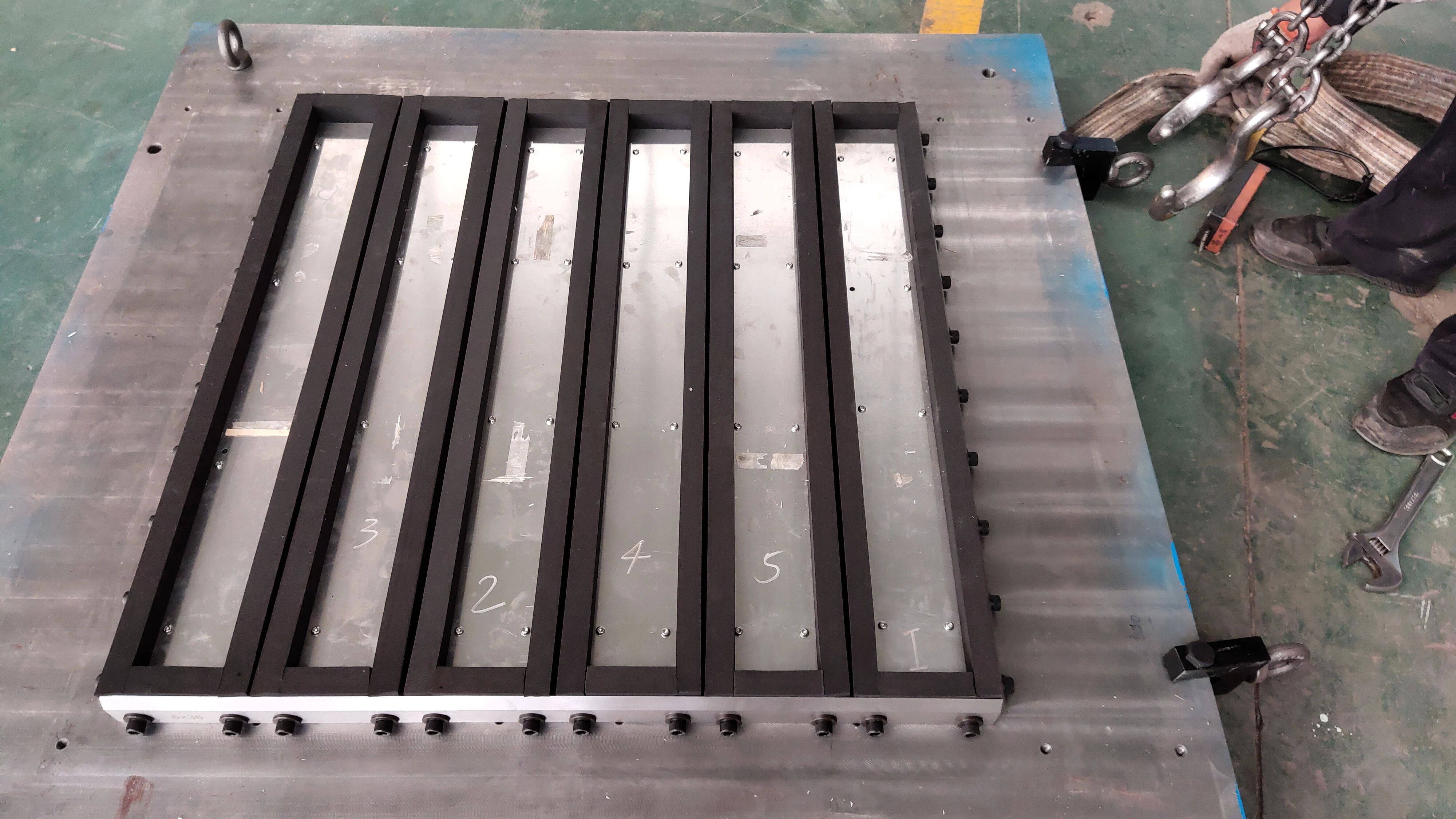 
PVC LVT EVA rubber floor hydraulic cutting machine 