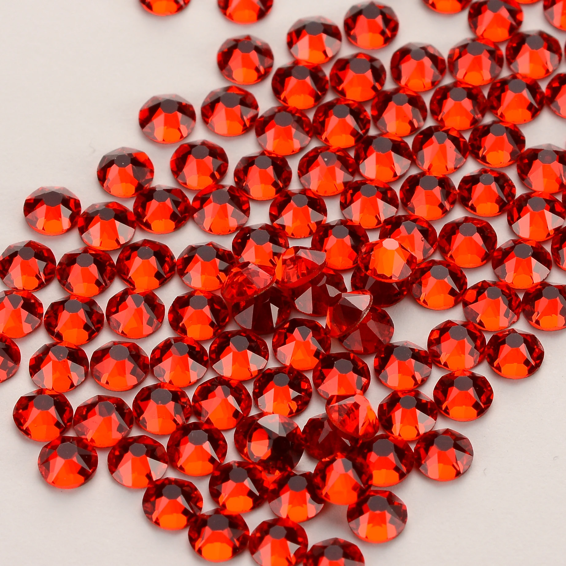 

Wholesale Rhinestone 2088 Light Siam color SS10 SS16 SS20 SS30 Non HotFix Flatback Rhinestone for Nail Art Decoration