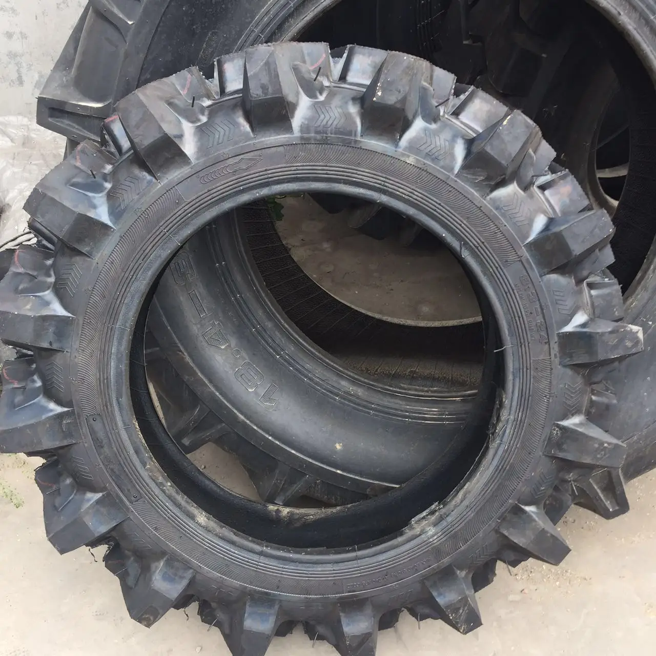 Factory Tractor R1 Tires 8.320 8.322 Tyre Buy 8.320 Tyre,Tractor