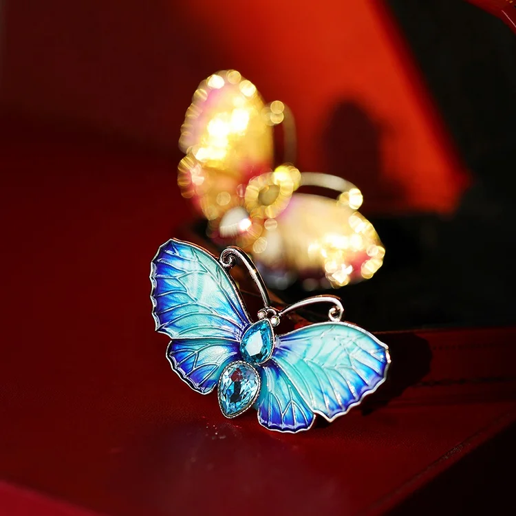 

QIANZUYIN High Quality Austrian Crystal Brooches Women Accessories Insect Cross-Border Oil Drop Butterfly Brooch, Red, blue