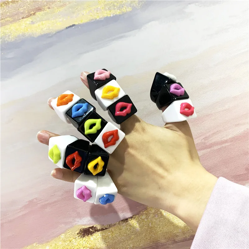 

OUYE 2021 Hot-selling Mouth shape color Summer Acrylic Resin Ring Girls Jewelry Wholesale, Picture