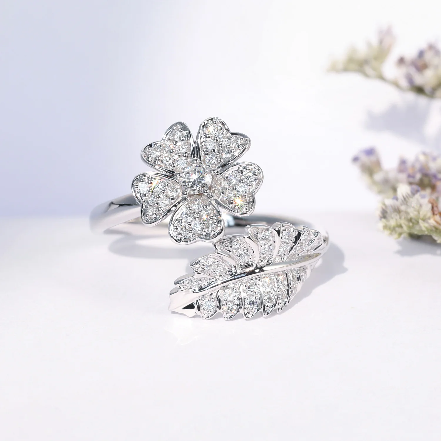 

High Quality Wholesale KYRA01013 Platinum Plated Flower Leaf Shape Shine Zircon Cluster Rings for Women, Silver