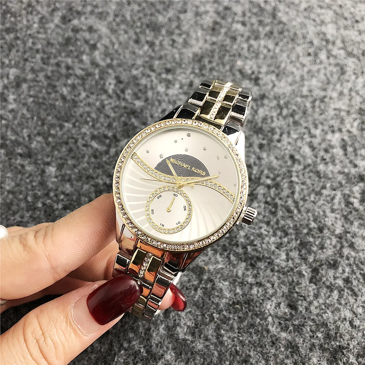 

quartz wristwatch gold alloy strap watch 20mm band sport women watches digital OEM classic japan wholesale wristwatches