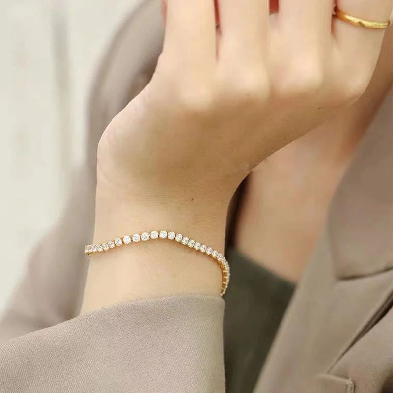 

Trendy White Crystal Bracelets Simple Charm Cubic Zircon Bracelet Women Temperament Elegant Fashion Jewelry Accessories