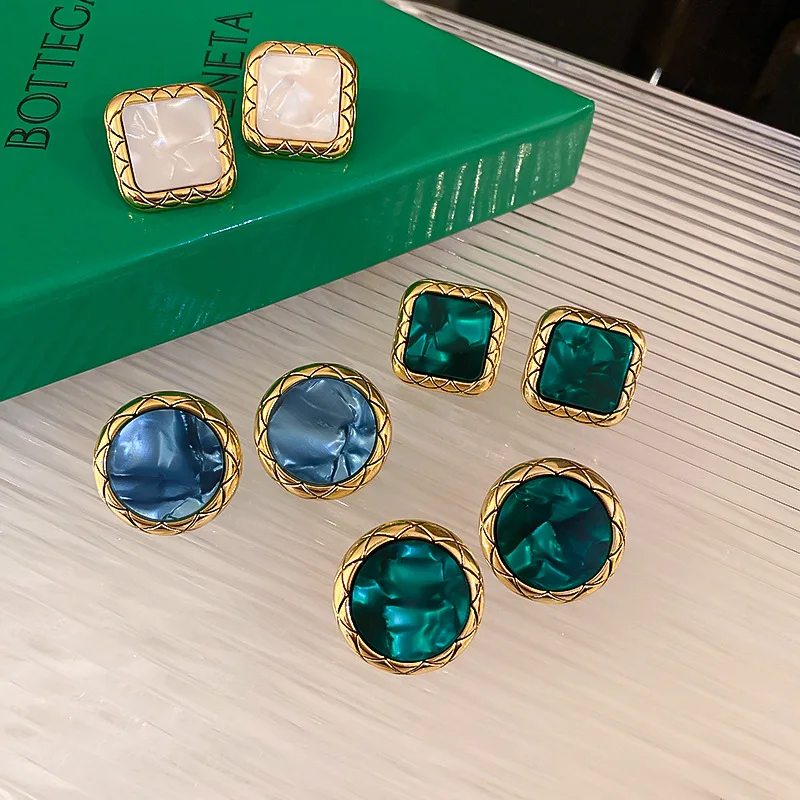 

fashion green stud hyperallergenic earrings geometric