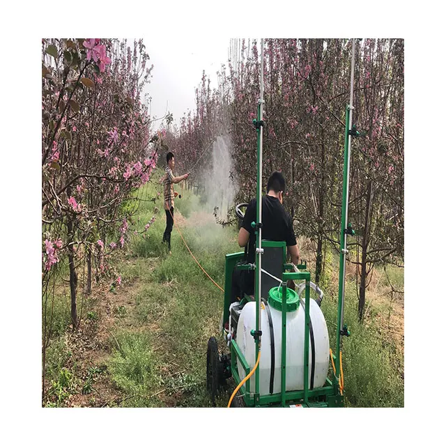 Small self propelled medicine dispensing machine vegetable field Pesticide spraying machine orchard woods