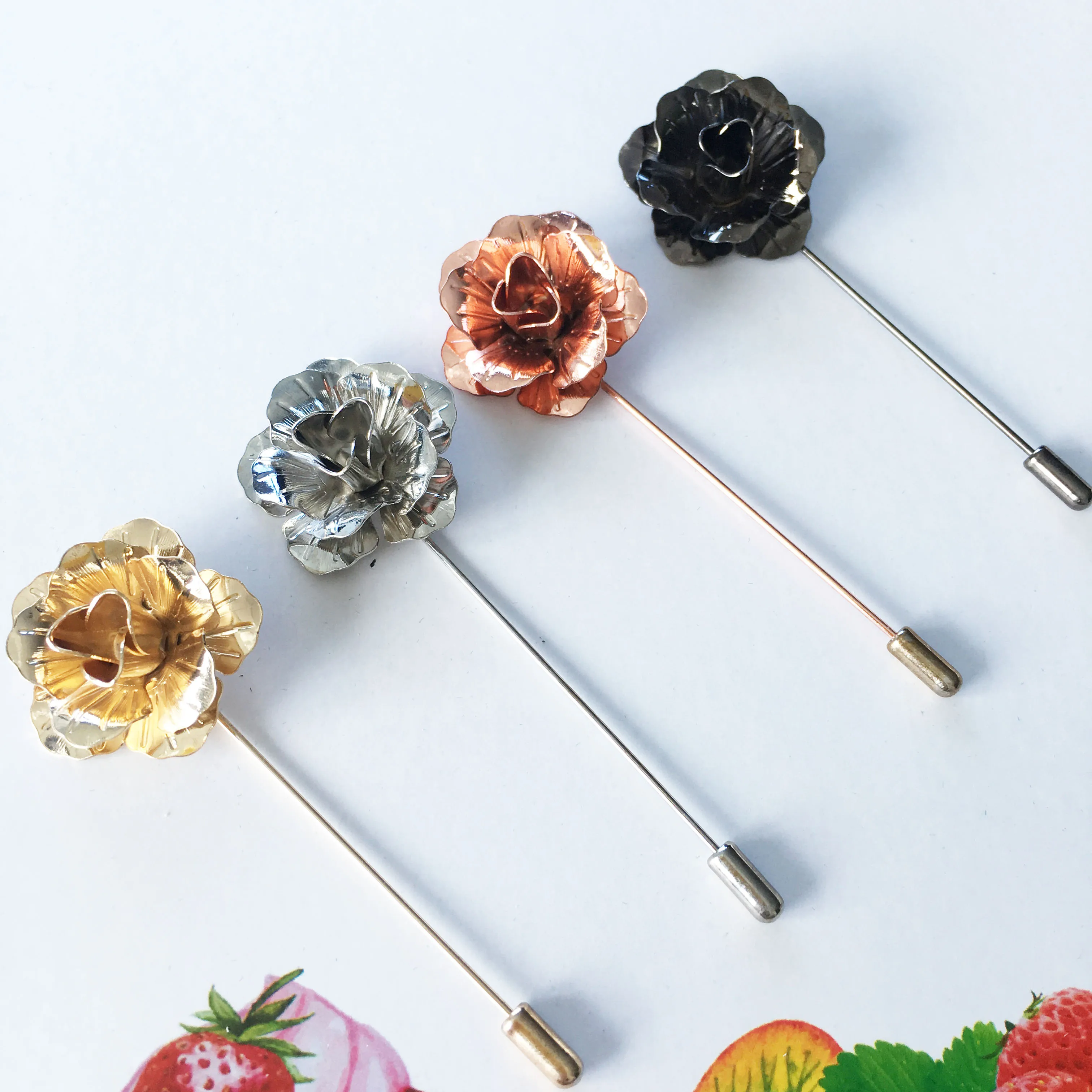 

Rose Gold Metal Rose Flower Brooch Men suit collar Accessories Classic Lapel Pin