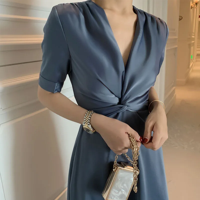 

2019 summer French v-neck satin short-sleeved high-waist temperate knit dress, As picture shown