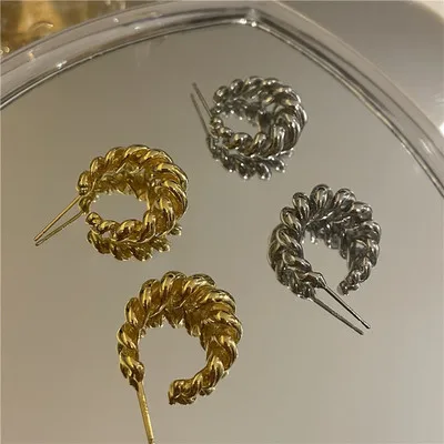 

Newest Fashion Design 18k Gold Plated Geometric Circle Earrings Chunky Twisted C Stud Earrings For Women Girls