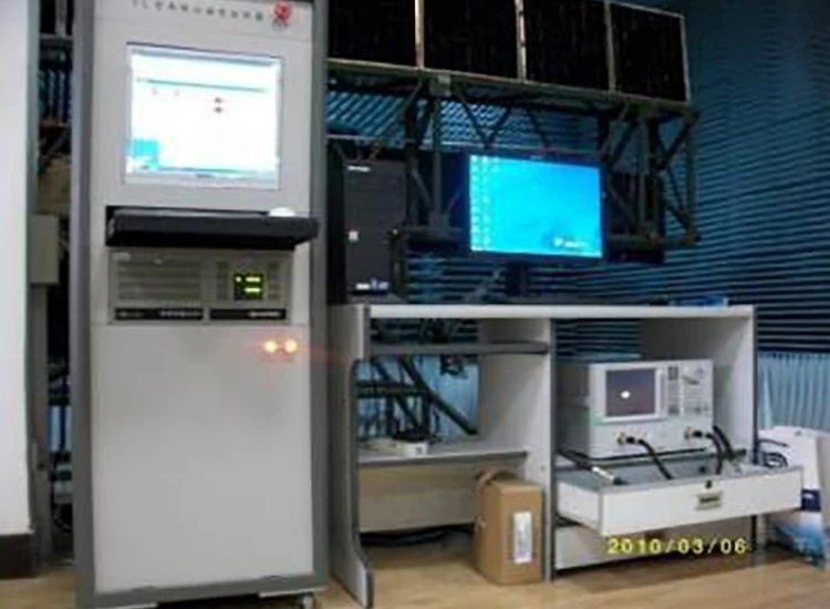 Plane near-field scanning frame