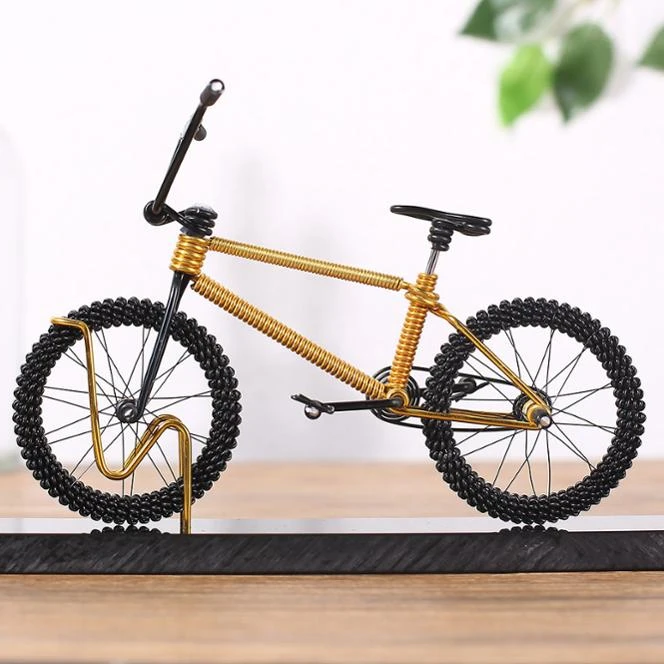 
2020 High Quality Antique Iron Handmade Metal Craft Model Bicycle & Luggage On Top Gift Wholesale Home Decoration 