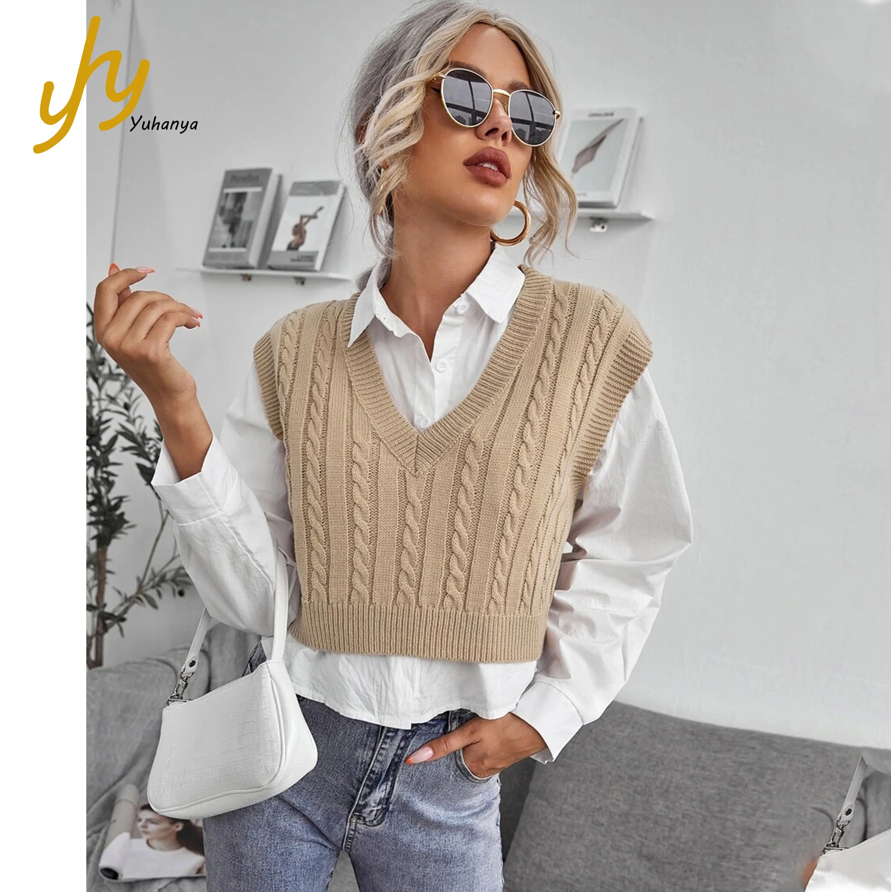 

2021 Short Style V-neck Cable Knitted Custom Sweater Vest For Woman, Apricot