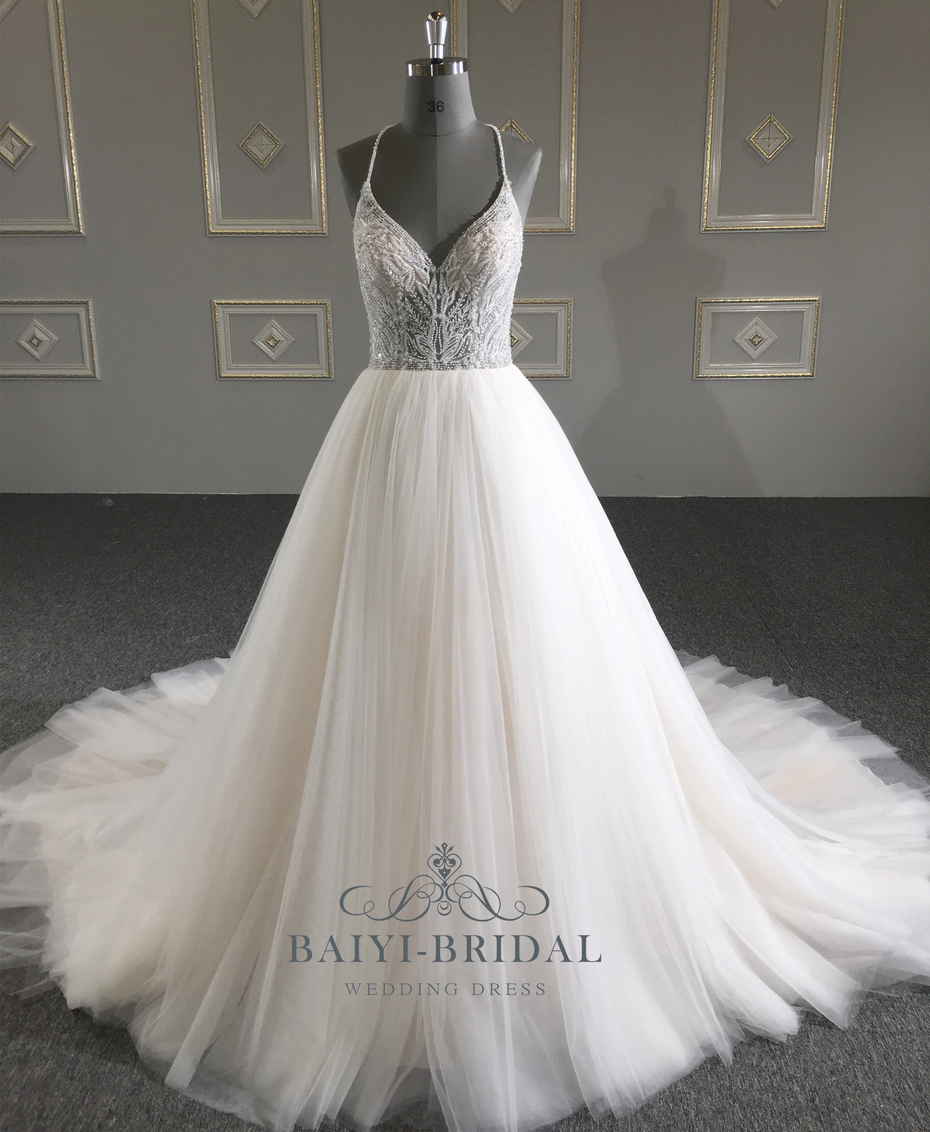 

2022 Special Back Design A-line Wedding Dress Sweetheart Spaghetti Strap Bridal Gown, Light champagne