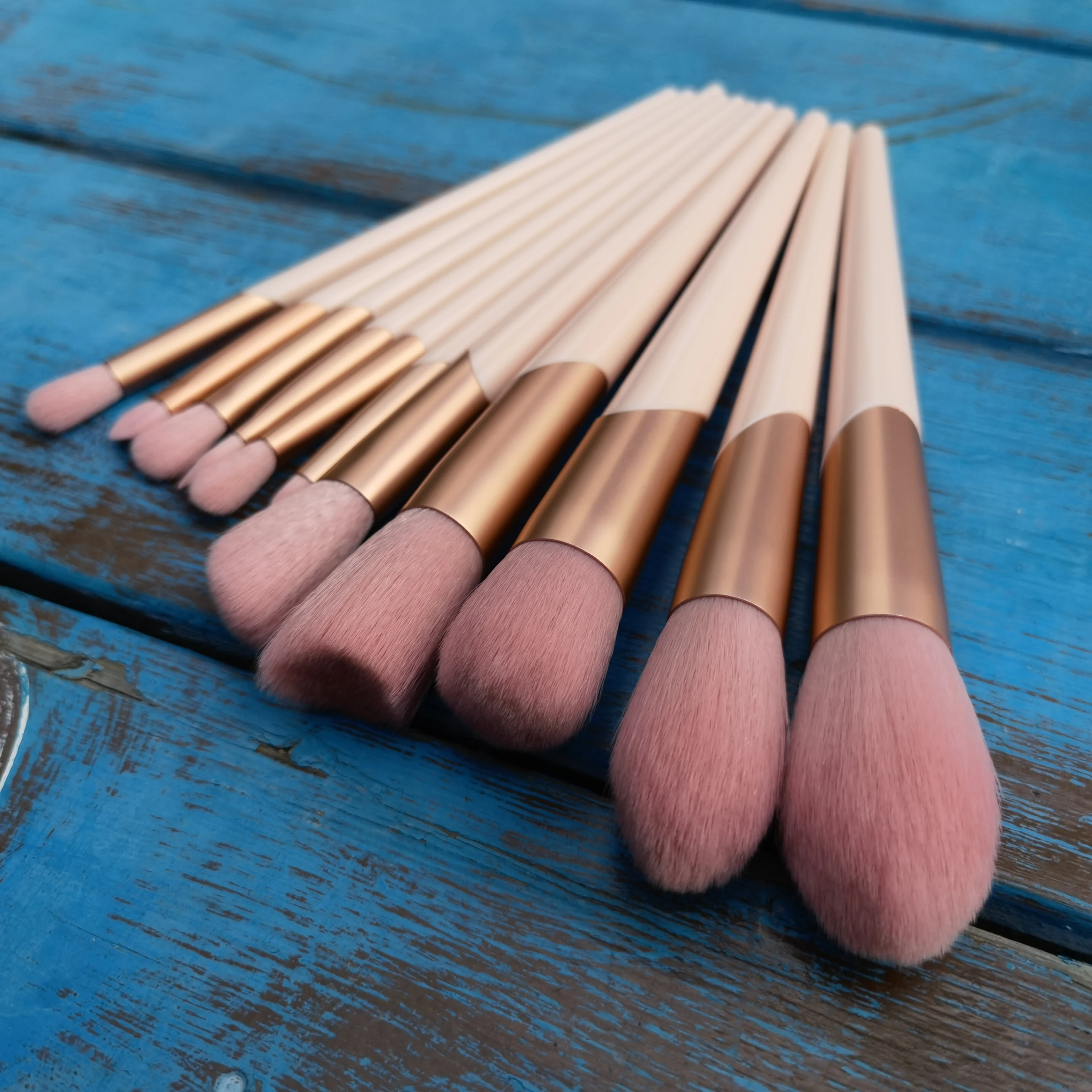 

2021 New Arrival Custom Your Own Brand 11PCS Pink Brush Set High End Foundation Eyeliner Eyebrow Makeup Brush Private Label