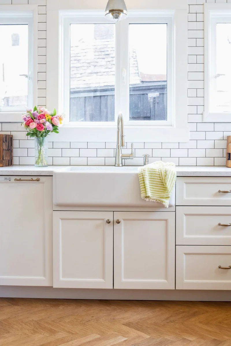 vertical subway tile installation example