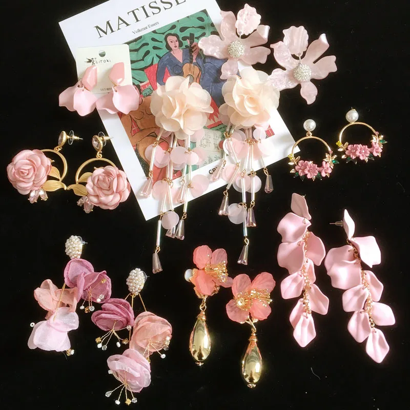 

HOVANCI 2020 Fashion Statement Designer Vintage Cute Rhinestone Pink Fabric Flower Long Drop Earrings Jewelry for Women