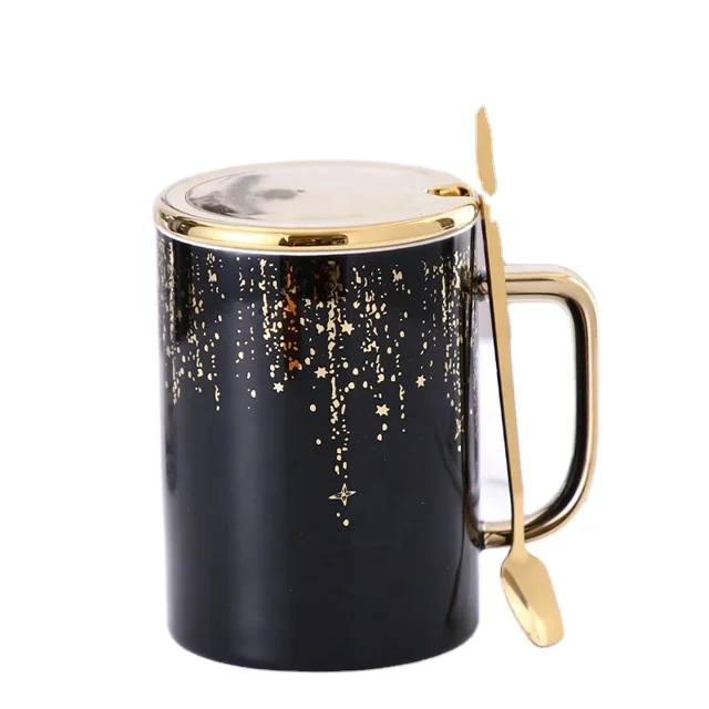 

Adult creative gift present coffee color glazed ceramic mug with lid in bamboo