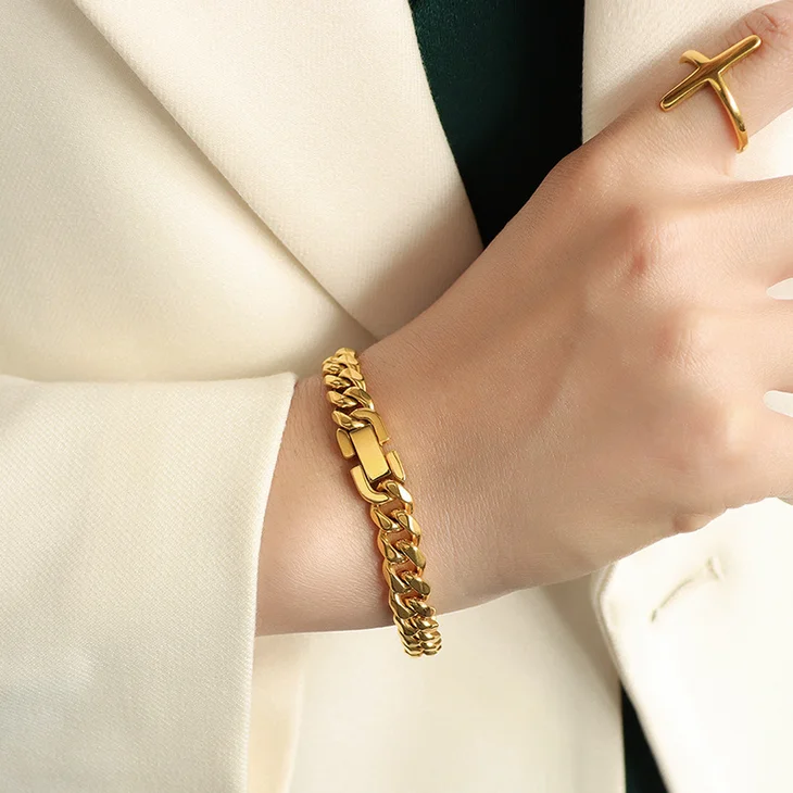 

Retro gold plated wide 18k gold plated Stainless Steel Chain Bracelet