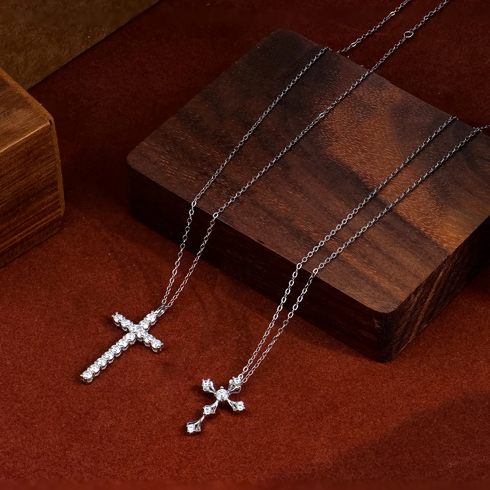 China Wholesale Jewelry Pass test White Gold Plated 925 Silver Mossanite Moissanite Diamond Cross Charms Pendant Necklace